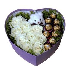 9 Rosas en Caja Corazn, Bombones Ferrero Rocher y 1 Peluchito